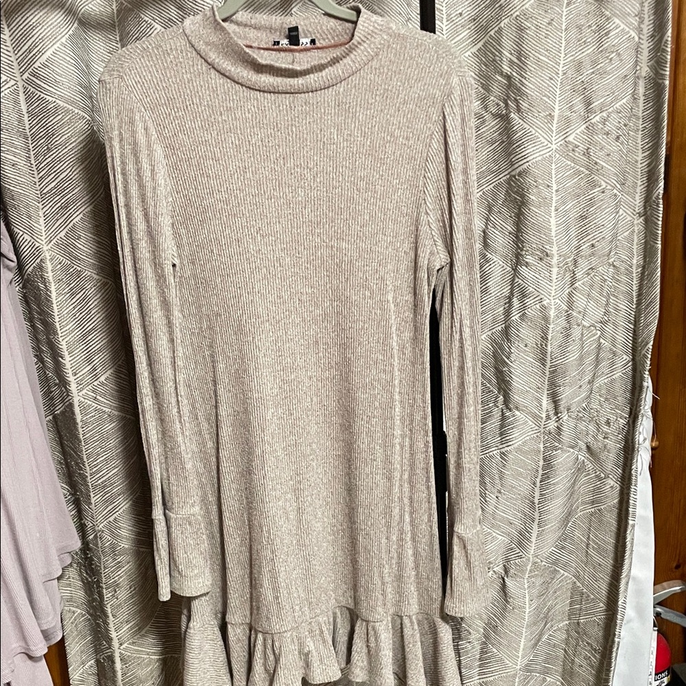 Express Light Tan Ribbed Sweater